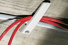 Скоба прижимная без дюбеля Fischer KB8 8х3х1,5, нейлон, (1 шт) 58135 картинка